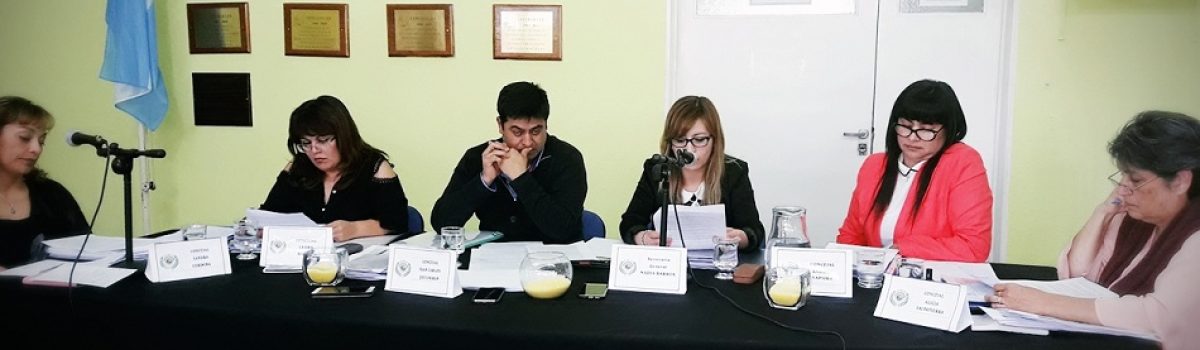 5 concejales en sesion
