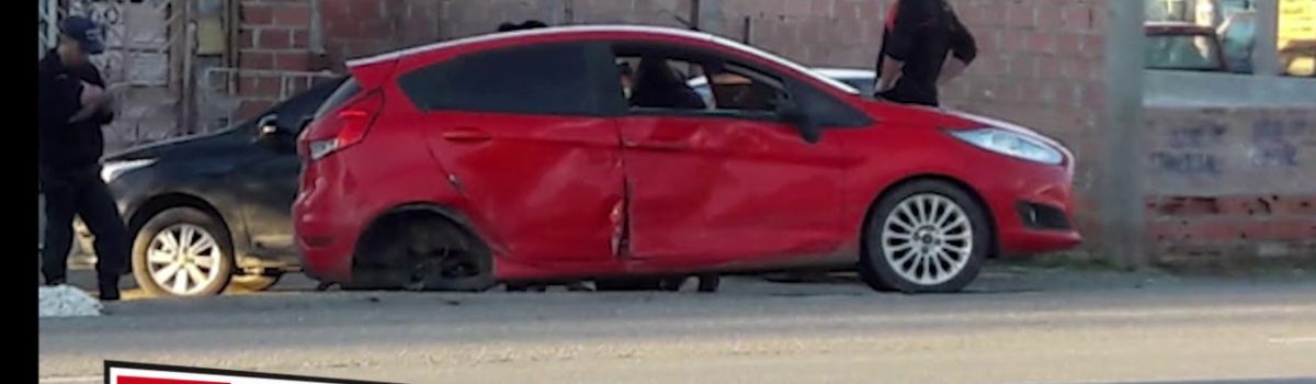 COLISION-ENTRE-DOS-VEHICULOS-AMBOS-AUTOS-HAN-QUEDADO-SECUESTRADOS-LAS-HERAS-SANTA-CRUZ