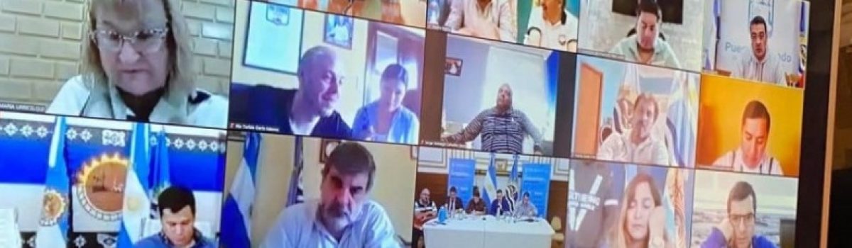 Intendente conectado teleconferencias SC