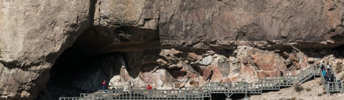 La cueva de las manois de frente