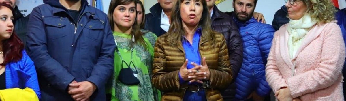 Reyes cambia santa cruz juntos