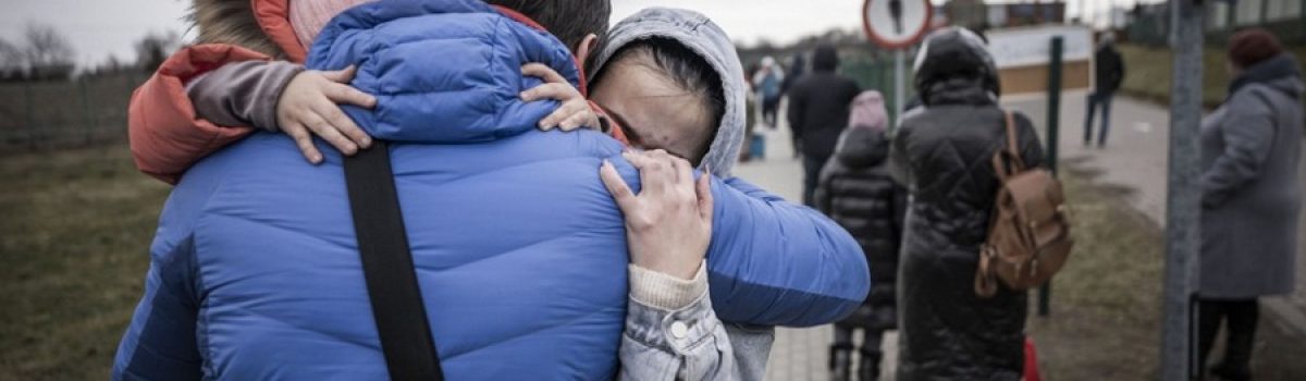 abrazo familia se despide ucrania
