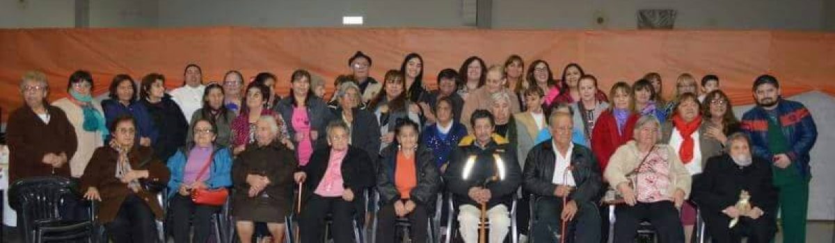 adultos mayores agasajo