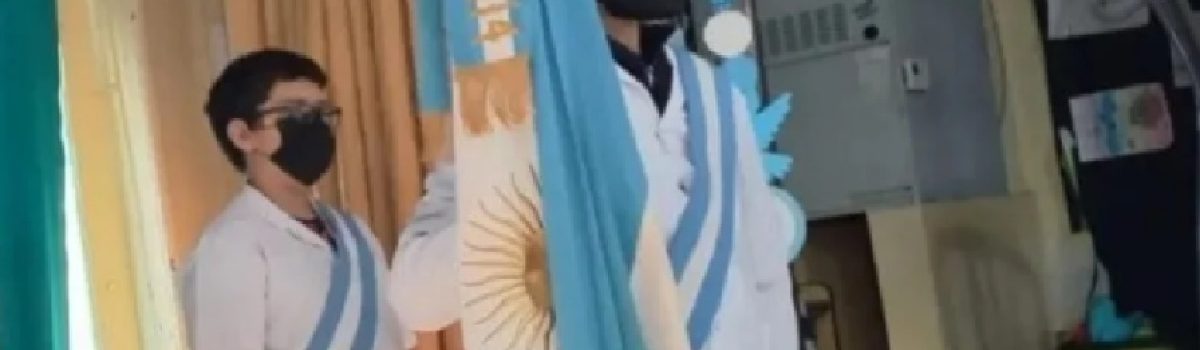 alumno autismo banderado