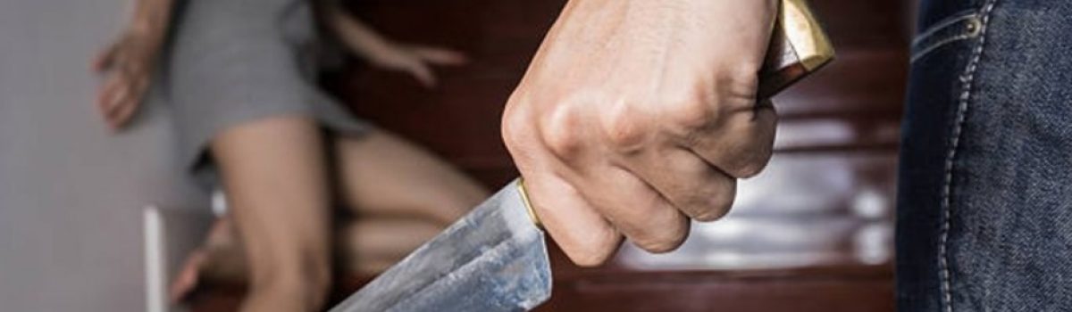 amenaza mujer con cuchillo