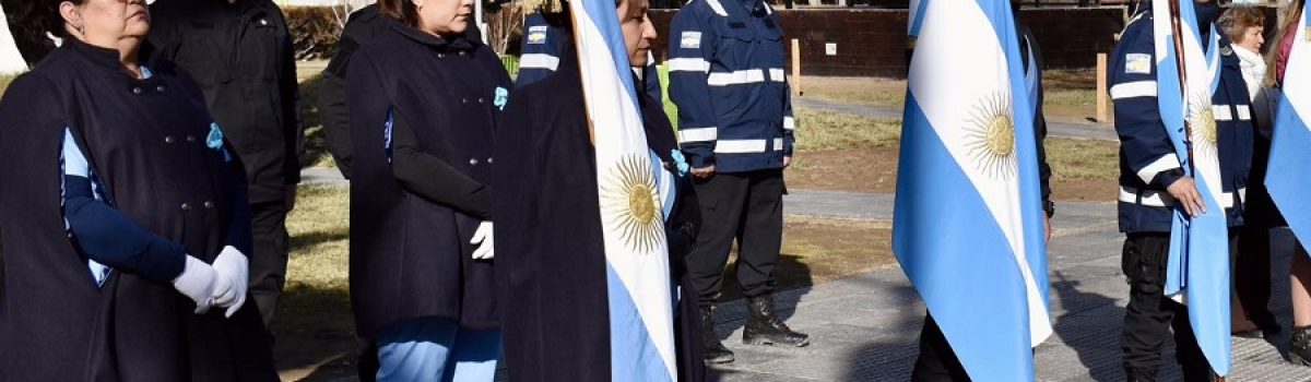 banderas seremonias plaza acto