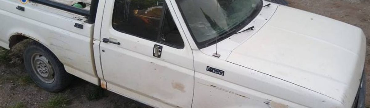 camioneta f100 blanca policia