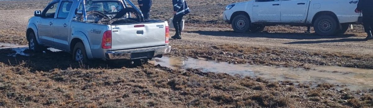 camioneta roba cobre encajada