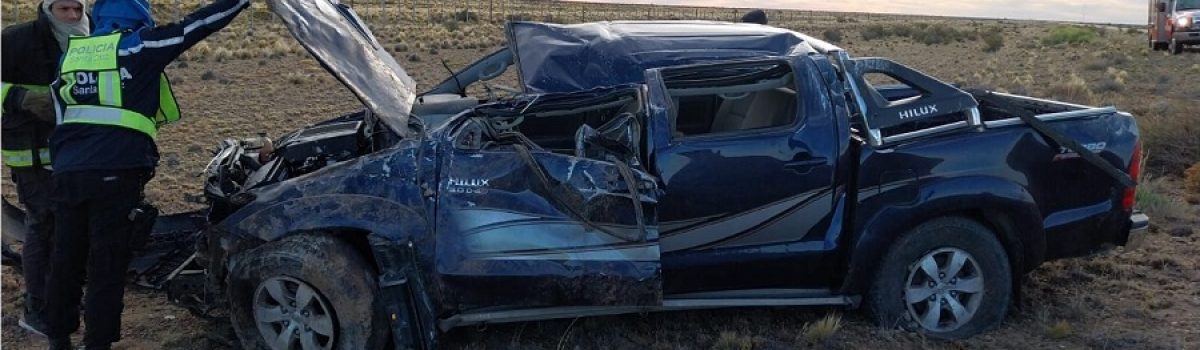 camioneta volcada PT mujer fallecida