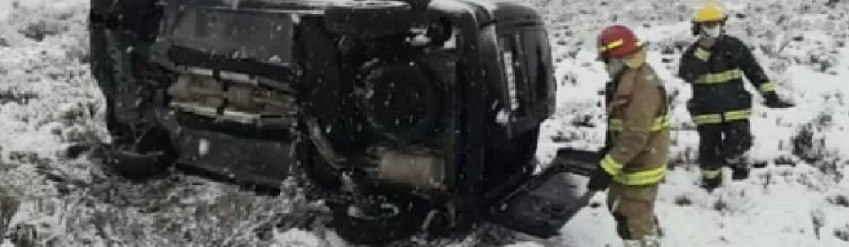 camioneta volcada nieve PT