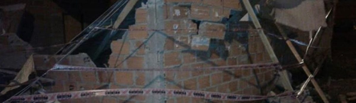 casa destruida x garrafa