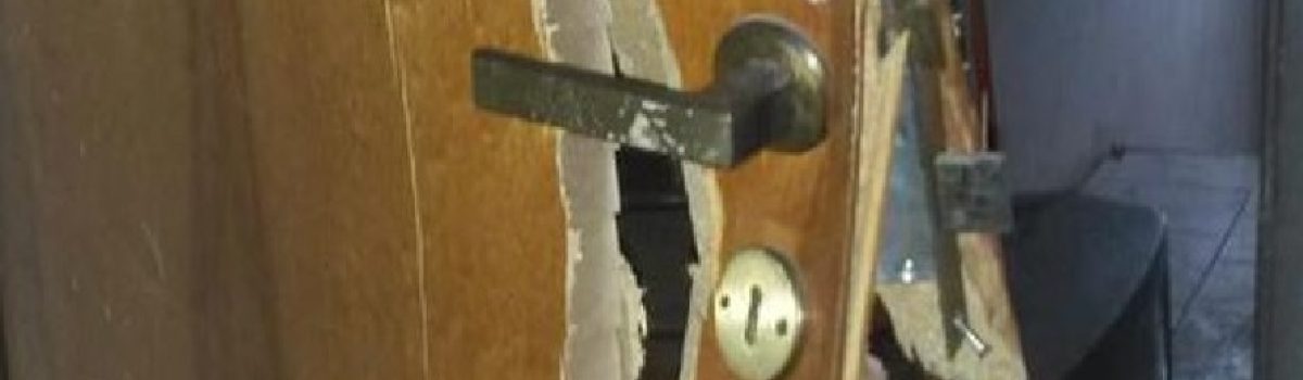 cerradura puerta rota
