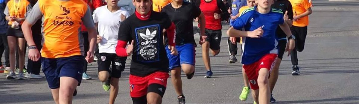 chicos corriendo en CR