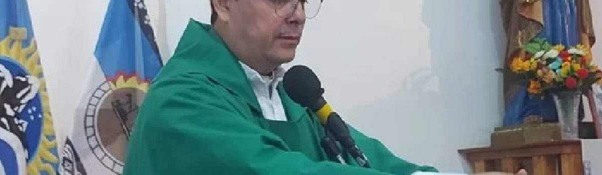 cura párroco Cesar Hetlner