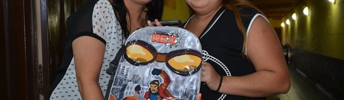 eliana entrega mochila