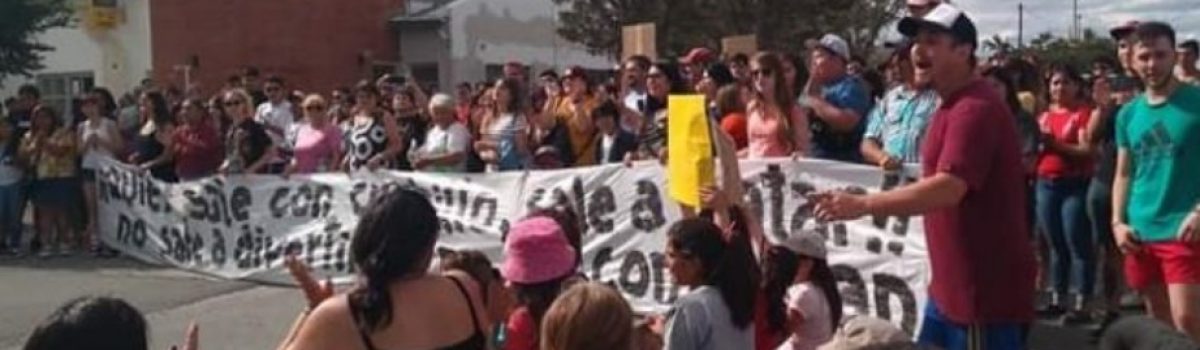 marcha pedido de justicia chicos agredidos camping