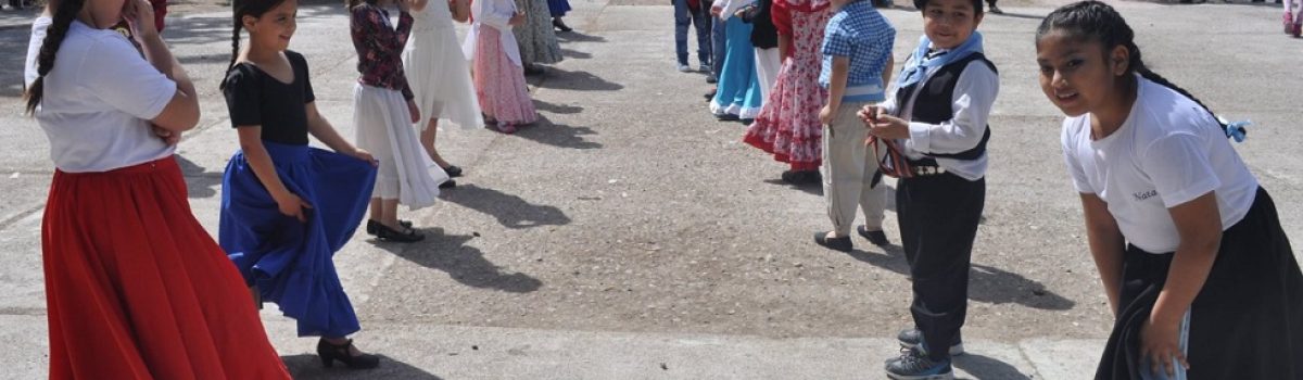 niños plaza baile tradicion niños plaza baile tradicion