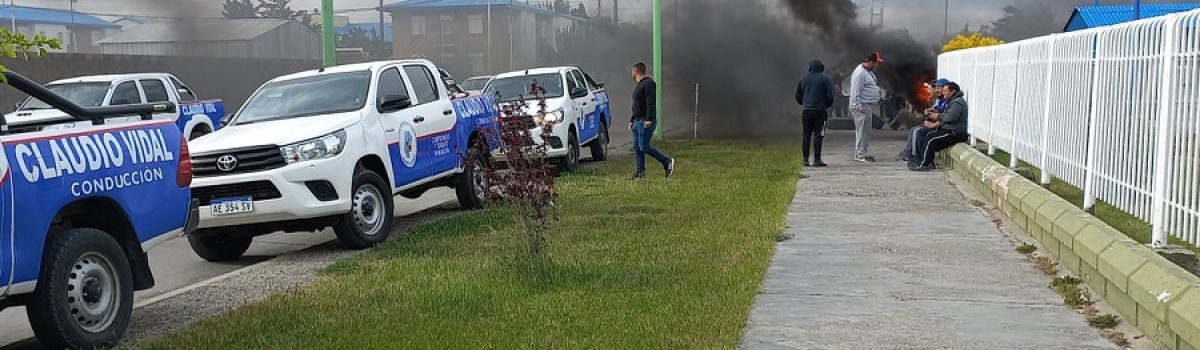petroleros reclmo frente oficina de YPF 2021
