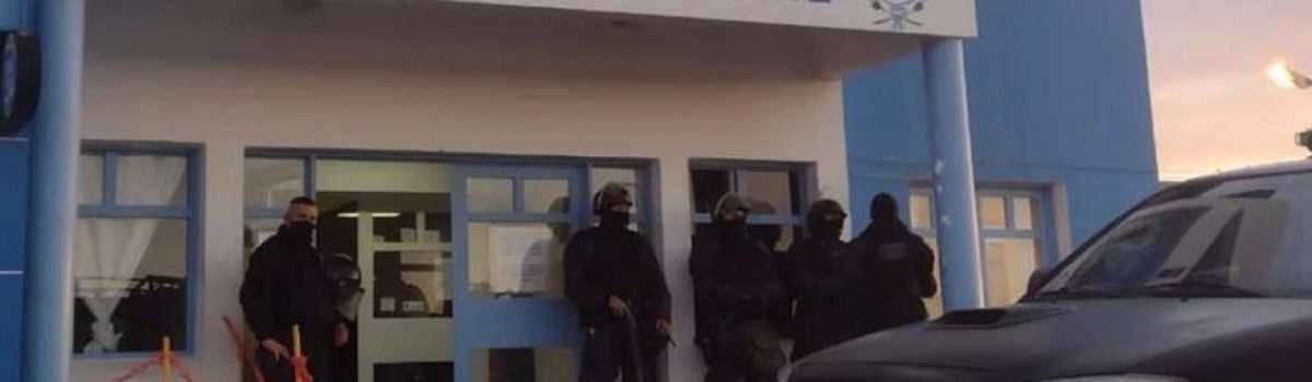 policias caleta comi