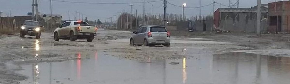 ruta 16 inundada calle
