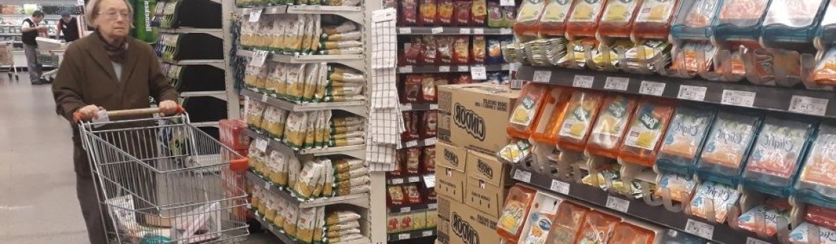 señora comprando