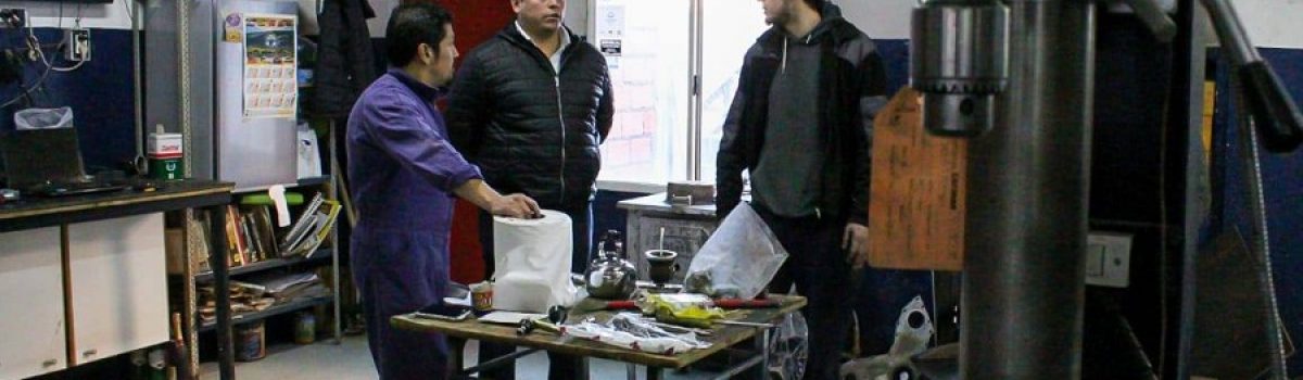 vidal en taller mecanico